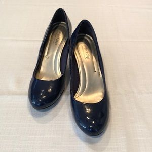 Navy Heels • Sz 7.5